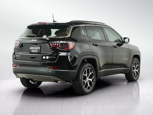 Used 2024 Jeep Compass Limited AWD/4WD image 5