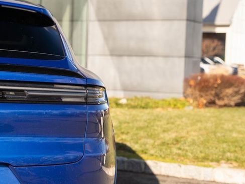 Used 2025 Porsche Cayenne GTS image 14