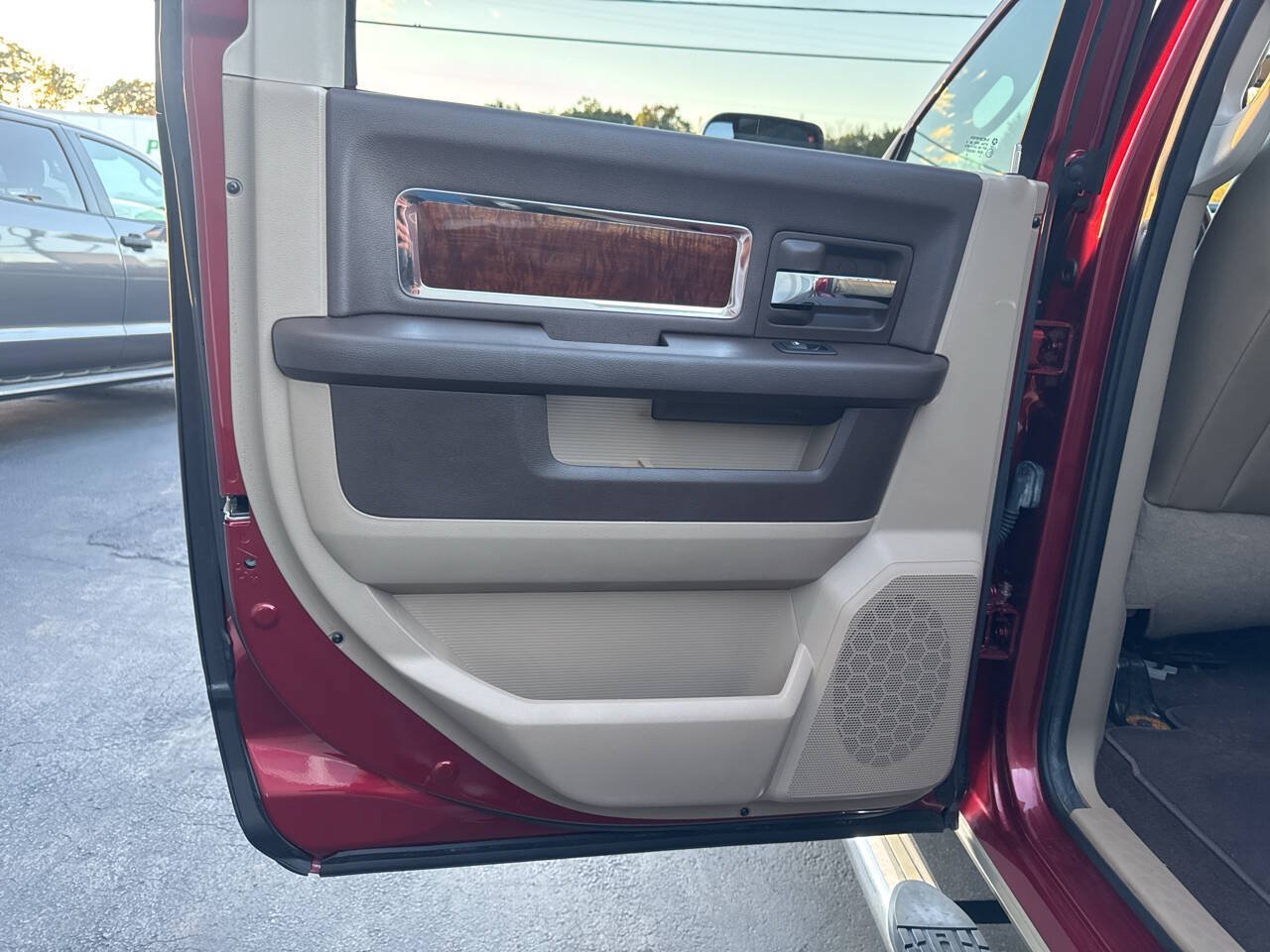 Used 2011 RAM 2500 Laramie w/ HD Snow Plow Prep Group AWD/4WD image 17