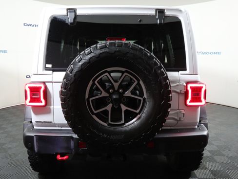 Used 2026 Jeep Wrangler Unlimited Rubicon w/ Safety Group AWD/4WD image 7
