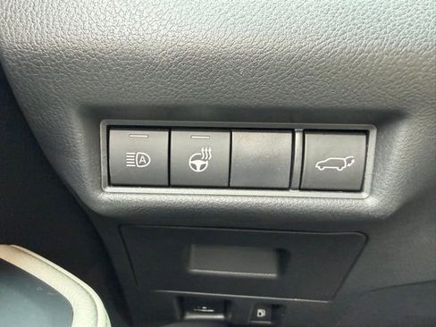 Used 2025 Toyota Grand Highlander AWD image 21