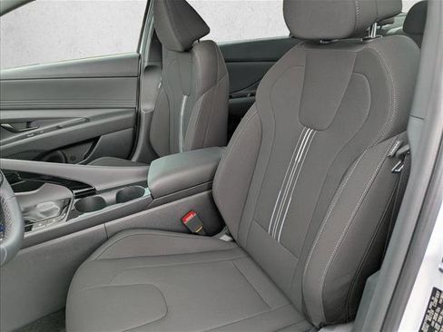 New 2026 Hyundai Elantra SEL Sport Premium FWD image 22