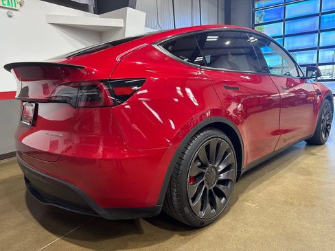 Used 2023 Tesla Model Y Performance AWD/4WD image 42