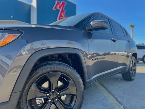 Used 2018 Jeep Compass Altitude w/ Popular Equipment Group image 2