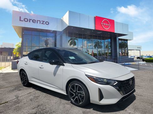 New 2025 Nissan Sentra SR w/ SR Premium Package image 3