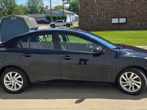 Used 2012 MAZDA MAZDA3 i Grand Touring w/ Tech Pkg FWD image 4
