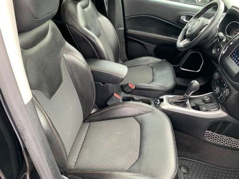 Used 2018 Jeep Compass Latitude w/ Popular Equipment Group AWD/4WD image 12