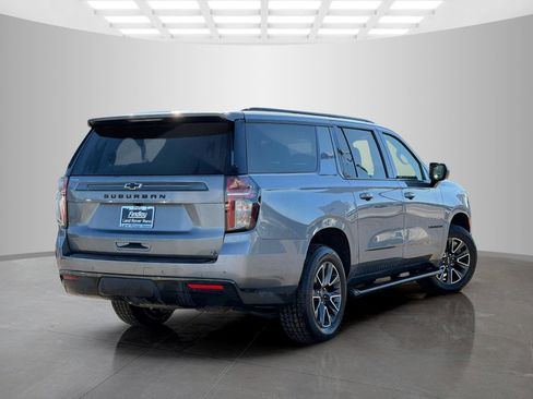 Used 2022 Chevrolet Suburban Z71 image 5