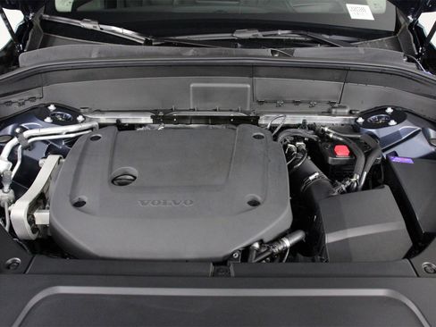 New 2025 Volvo XC90 B6 Ultra image 12