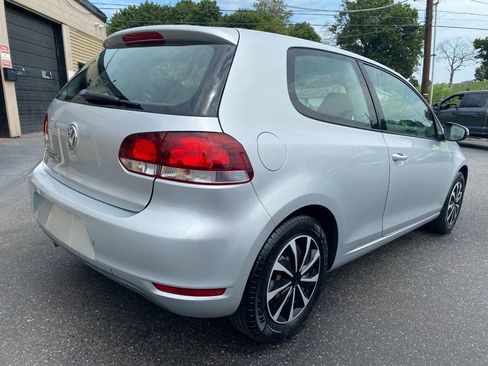 Used 2011 Volkswagen Golf 2-Door FWD image 3
