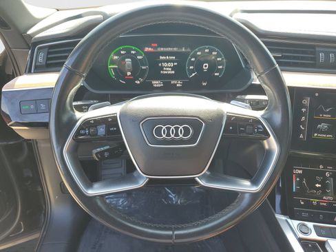 Used 2024 Audi Q8 e-tron Premium AWD/4WD image 28