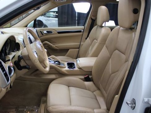 Used 2013 Porsche Cayenne AWD/4WD image 11