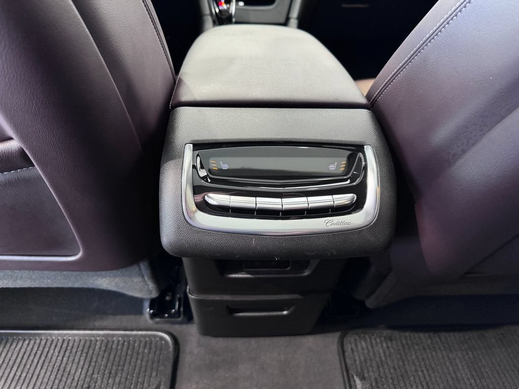 Used 2023 Cadillac XT6 Premium Luxury AWD/4WD image 30