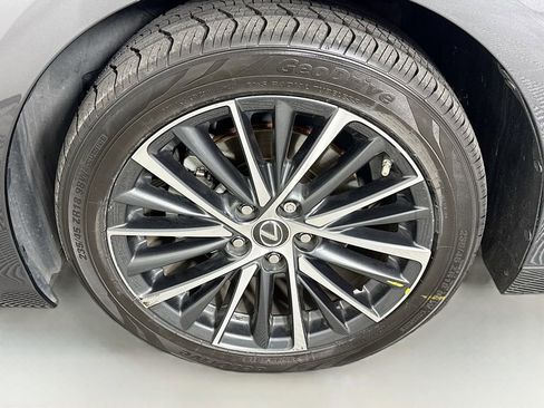 Certified 2022 Lexus ES 350 w/ Premium Package FWD image 31