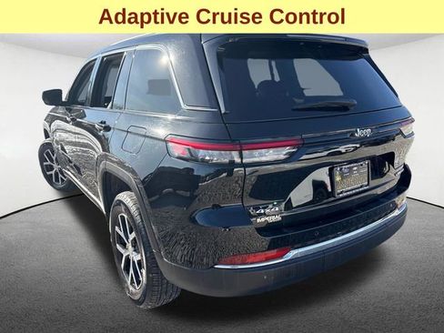 Used 2024 Jeep Grand Cherokee Limited image 10