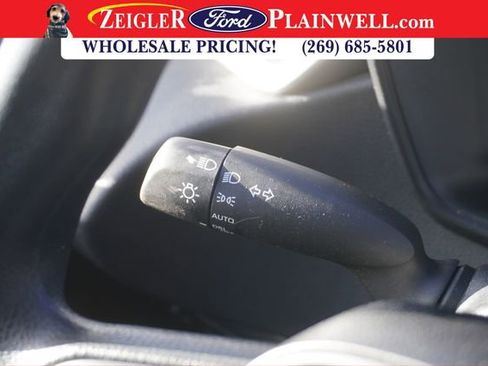 Used 2025 Toyota Corolla LE image 21