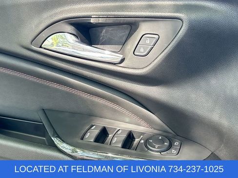 Used 2024 Chevrolet Trax RS w/ Sunroof Package FWD image 22