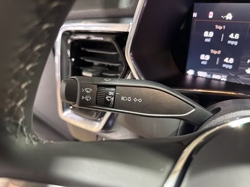 New 2026 GMC Canyon Elevation w/ Convenience Package image 22