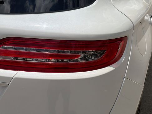 Used 2019 Lincoln MKC Premiere FWD image 27