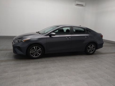 Used 2023 Kia Forte LXS image 2