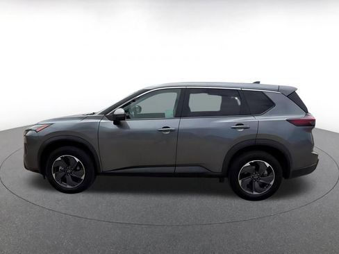 Used 2025 Nissan Rogue SV FWD image 9