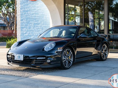 Used 2010 Porsche 911 Turbo AWD/4WD image 3