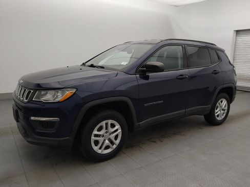 Used 2018 Jeep Compass Sport image 2