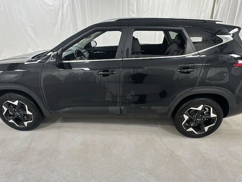 Used 2024 Kia Seltos EX image 6