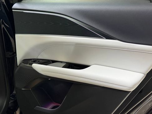 New 2026 Cadillac Lyriq Sport image 44