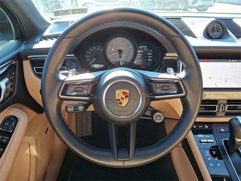 Used 2022 Porsche Macan S image 20