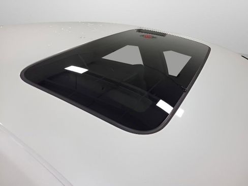 Certified 2019 Honda Accord Touring image 11