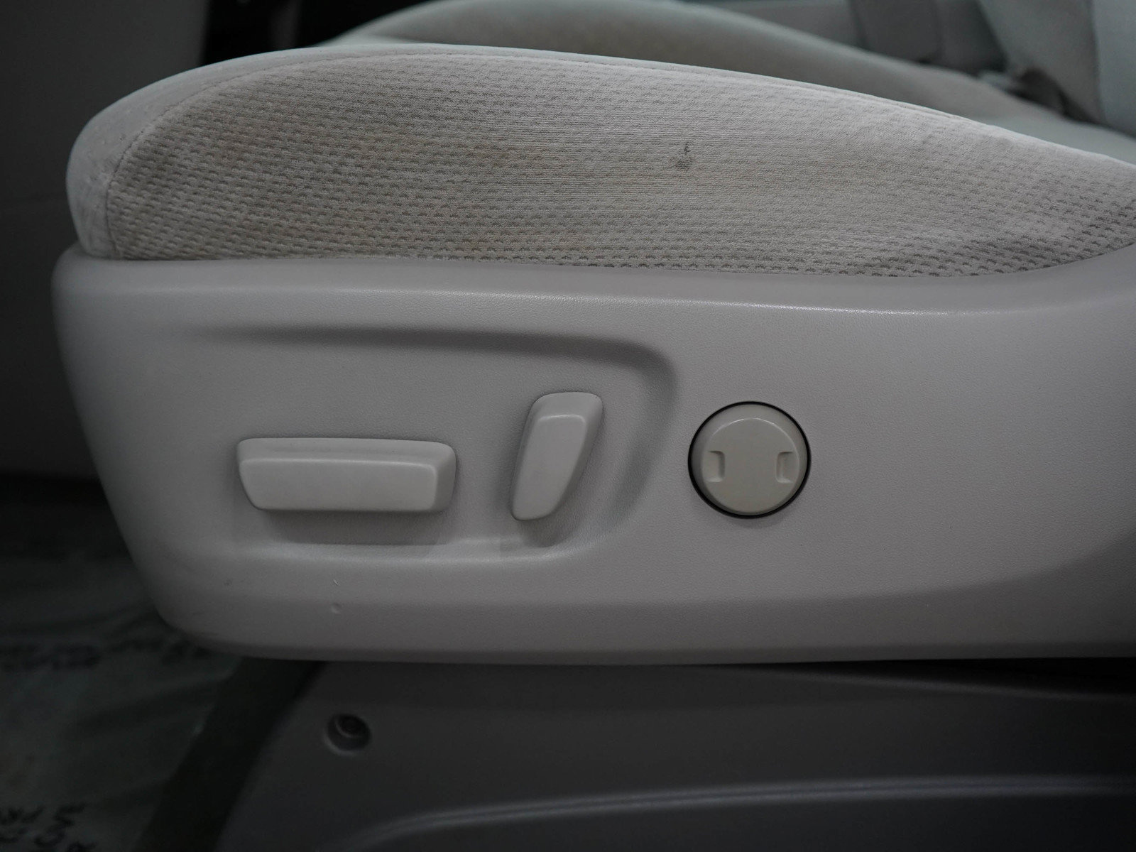 Used 2017 Toyota Sienna LE FWD image 28