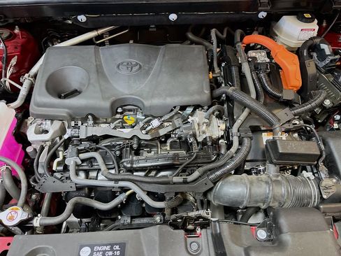 Used 2024 Toyota RAV4 Limited w/ Advanced Technology Package AWD/4WD image 32