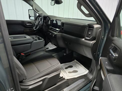 Used 2025 Chevrolet Silverado 2500 LT AWD/4WD image 17