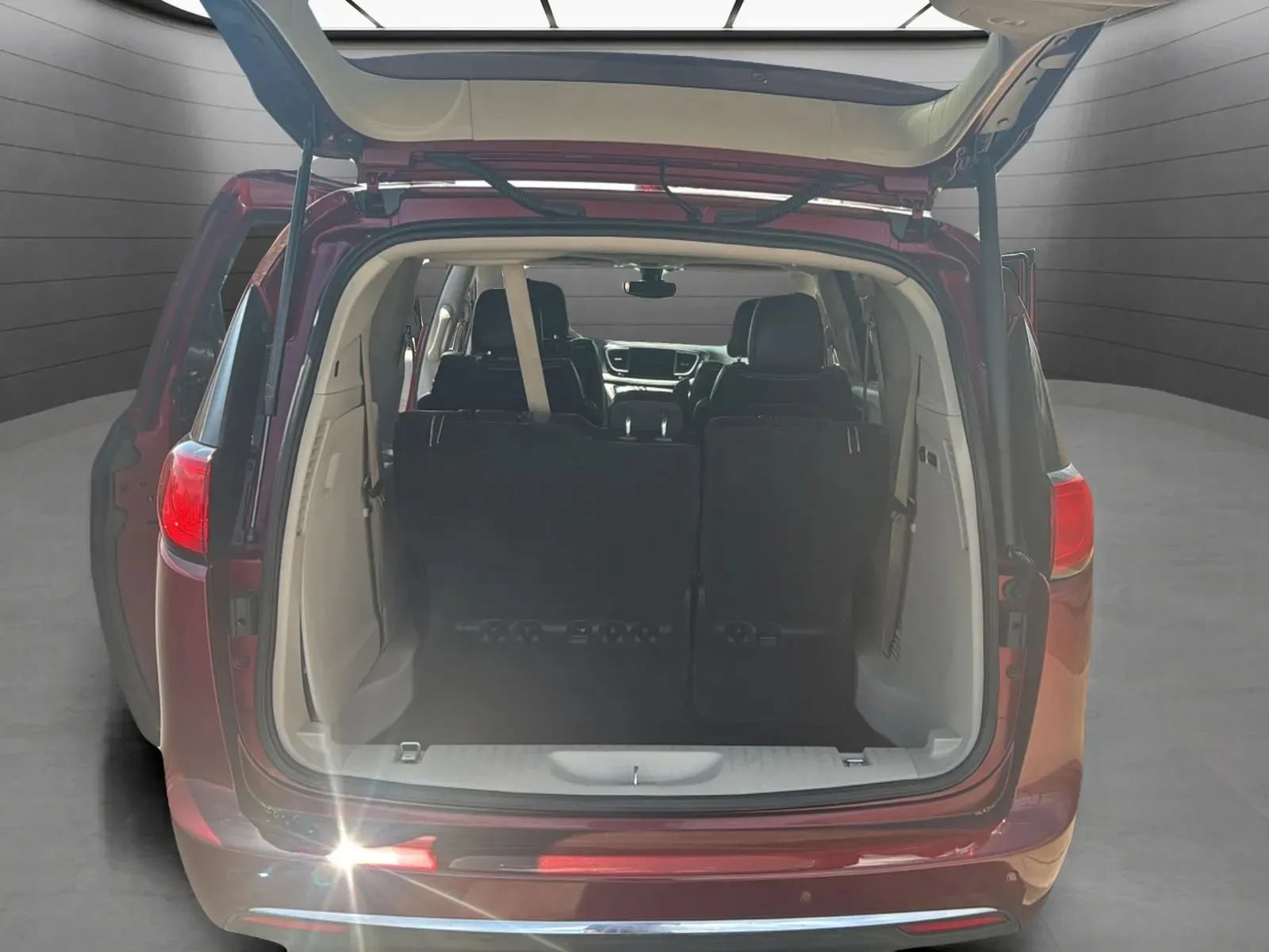 Used 2017 Chrysler Pacifica Limited FWD image 28