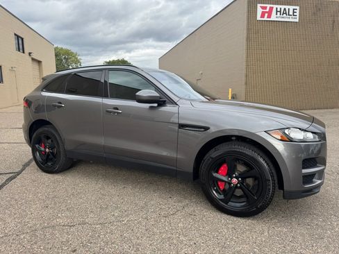 Used 2019 Jaguar F-PACE Premium AWD/4WD image 12