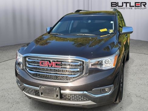 Used 2017 GMC Acadia SLT FWD image 3