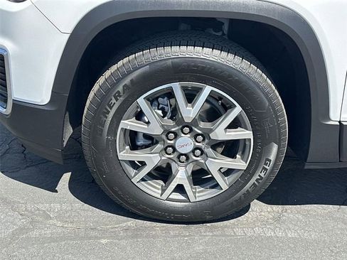 Certified 2023 GMC Acadia SLE w/ Driver Convenience Package FWD image 31