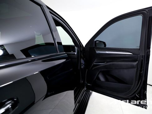 Used 2025 Cadillac Escalade V AWD/4WD image 33