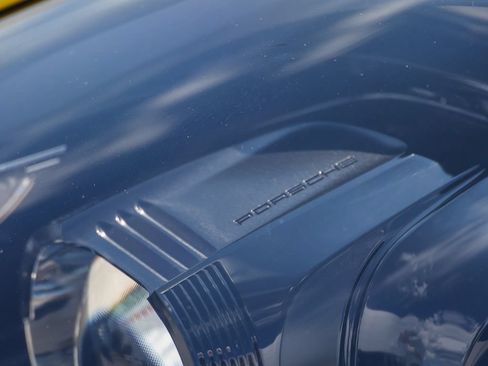 Certified 2024 Porsche 718 Boxster RWD image 30