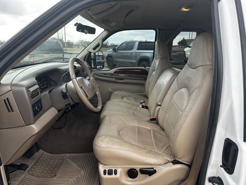 Used 2000 Ford F250 Lariat image 18
