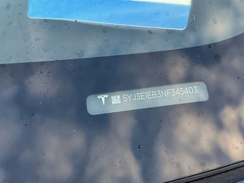 Used 2022 Tesla Model 3 Long Range image 3