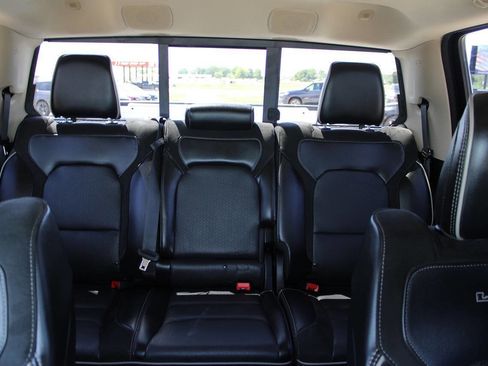 Used 2019 RAM 1500 Laramie AWD/4WD image 18