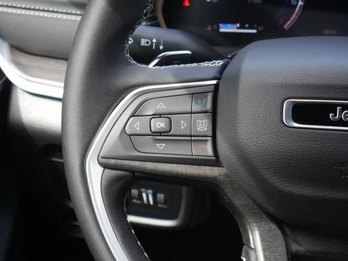 New 2025 Jeep Grand Cherokee L Limited w/ Luxury Tech Group II image 22