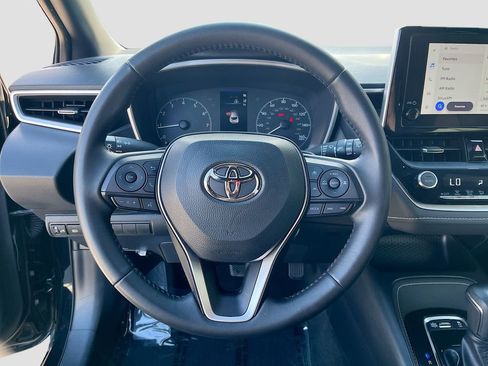 Used 2023 Toyota Corolla SE w/ SE Premium Package FWD image 11