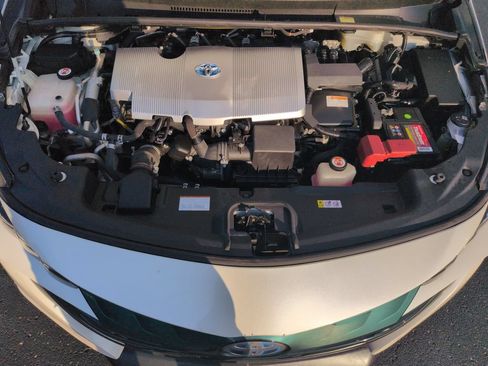 Used 2018 Toyota Prius Prime Advanced FWD image 22