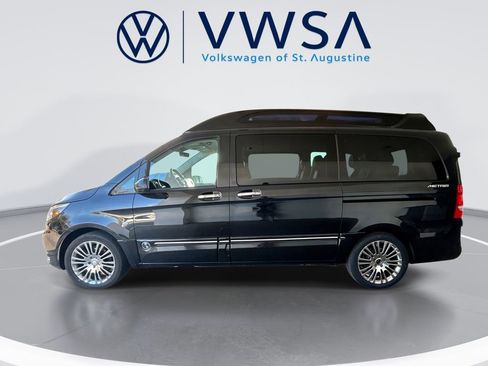 Used 2018 Mercedes-Benz Metris Passenger image 4