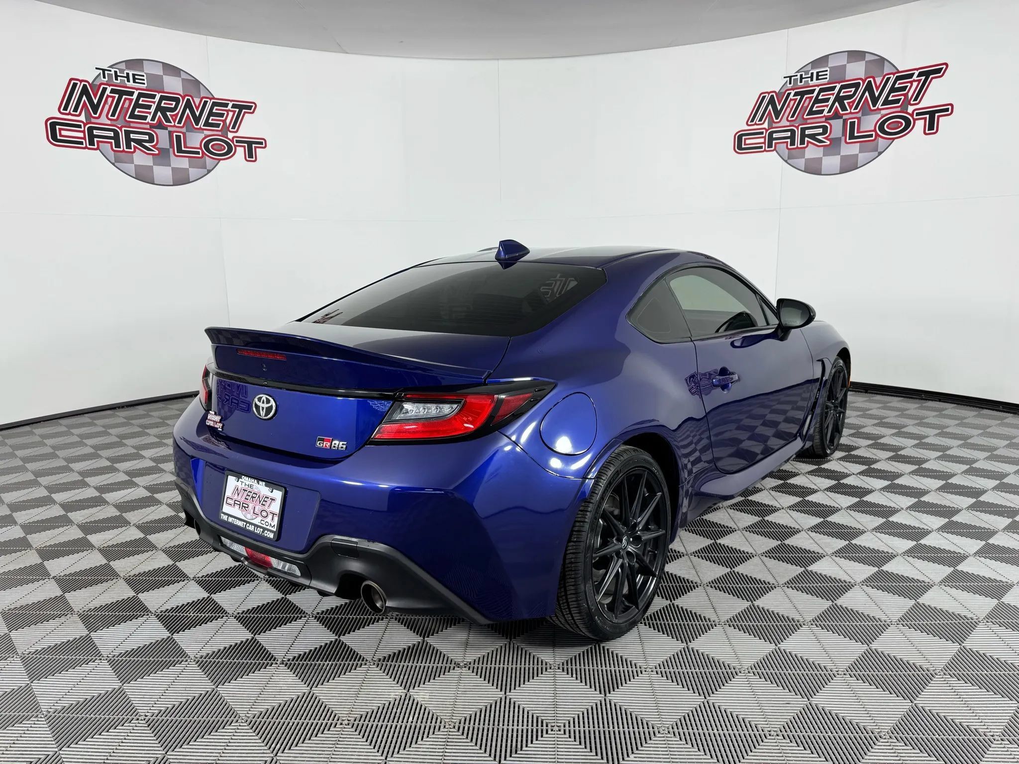 Used 2024 Toyota GR86 Premium RWD image 7