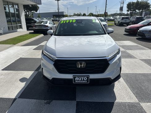 Used 2026 Honda CR-V EX image 2