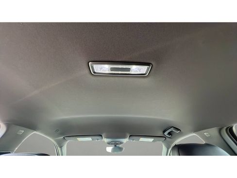 Certified 2025 Chevrolet Equinox LT w/ Convenience Package II FWD image 29